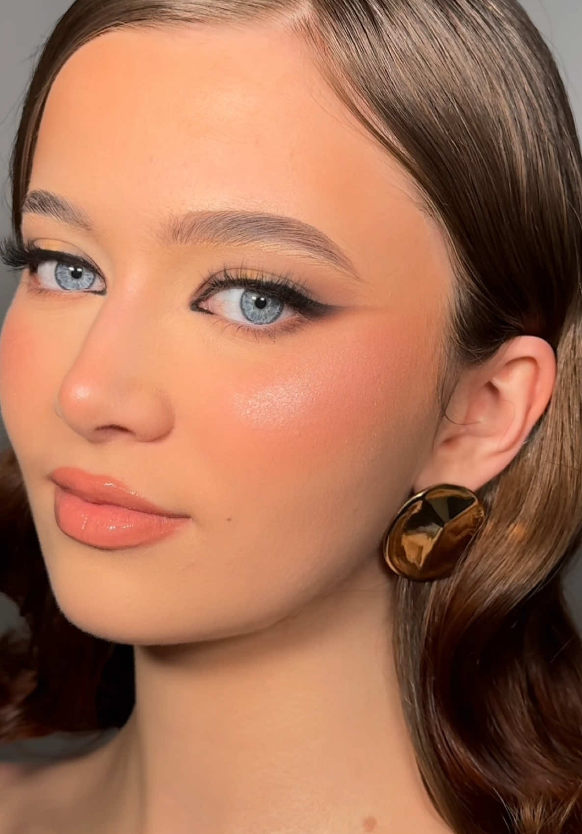 Gorgeous Ingrid 💫 Halo eye and reversed eyeliner tutorial  #fyp #makeuptutorial #explore 