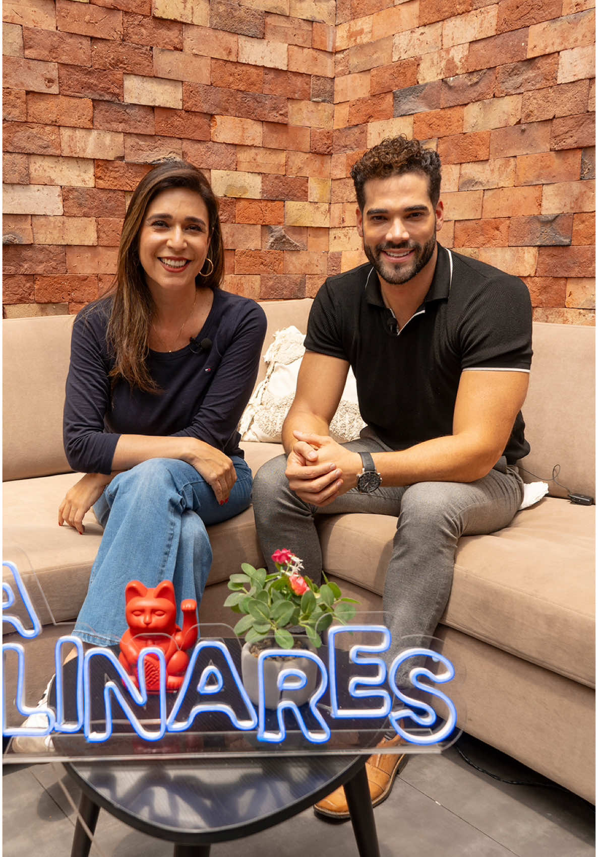 “Yo nunca he pegado a una mujer” - Guty Carrera 👀 ¡No te pierdas esta conversación sincera y llena de sorpresas con uno de los personajes más comentados de la televisión peruana! Disponible en mi canal de YouTube 🎥✨ #GutyCarrera #LaLinares #EntrevistaExclusiva #RealitiesPeruanos #YouTube