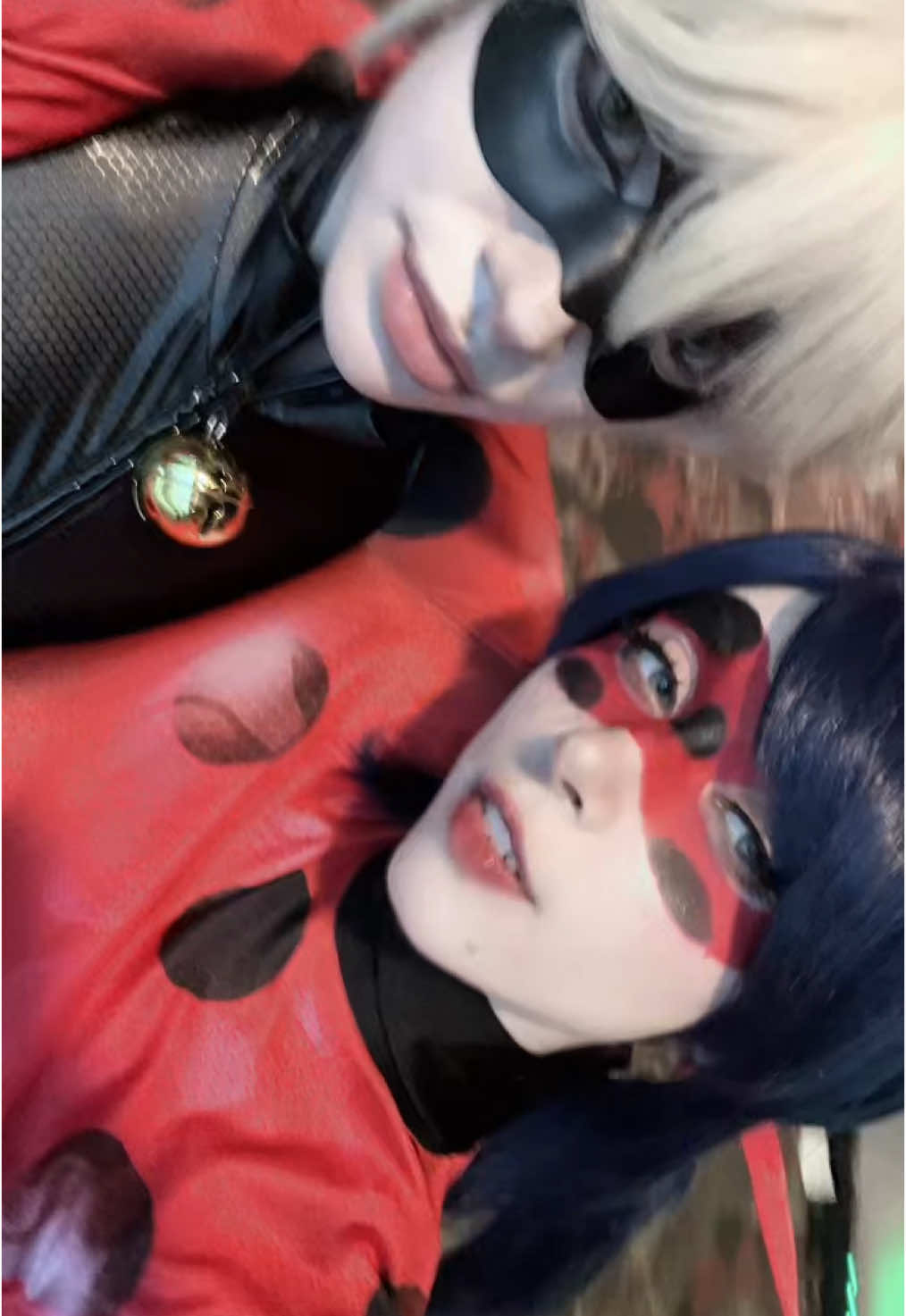 wifey wifey wifey @winter #miraculousladybug #cosplay #ladybug #catnoir #chatnoir #ladybugcosplay #catnoircosplay #cosplayers 