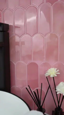 I use these backsplashes in my bathroom, we love it!😍😍😍#stickgoo #homedecor #peelandsticktile #renterfriendly #easydiy #bathroommakeover #backsplash #fypシ゚viral 