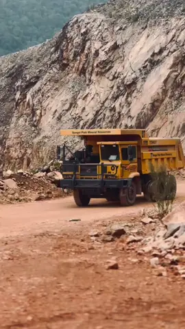 orang suruh belajar kau malas haaa kerja la kau dekat kuari.. #kuaribatu #quarrylife #quarryoperator #perakhanjung 