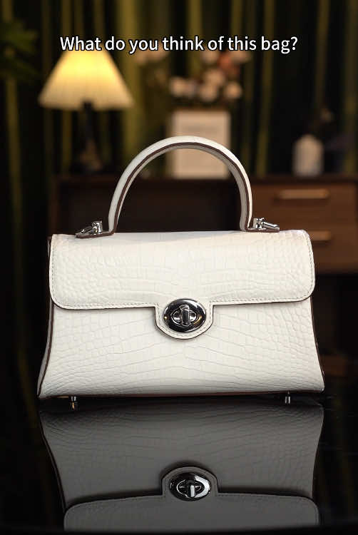 American ladies, boost your New Year atmosphere with a handmade bag. ☎We can customize the leather,color,size and style you like. Pls Message or Email me WhatsApp and Email on my profile. #handmadebag #bag #luxurybag #designerbags #handcrafted #handmadepurse #leatherpurse #leatherbag #customized #gift #bagdesign #shoulderbag #totebag #custommade #bagmaking #fashion #usabag #usabags #wukonghandcraft #newyear #happynewyear #newyeargift