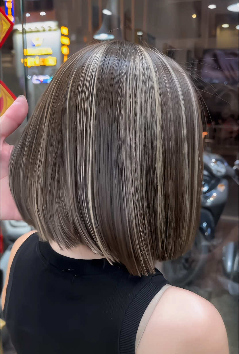 Nhuộm Hilight cho tóc Ngắn#Nhuộm_Hilight #màu_tóc_đẹp #phủ_bạc 