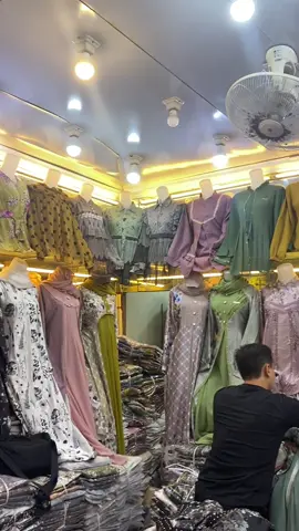 kita cari stok barang terbaru untuk kalian semua 😇🫶🏻💖 📍PASAR KAPASAN SURABAYA #fashion #pasar #situbondo #kabupatensitubondo 