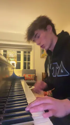 Can’t take my eyes off you #piano #pianotok #music #canttakemyeyesoffyou #chill #fyp