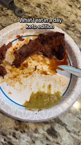 Day 2 on keto and I feel like today was a successful day, I’m still craving a big ol bowl of rice and beans but I’ll get there🤞🏽 ##keto##ketodiet##ketolife##fajitas##bistecencebollado##bistecsuave##innout##flyingdutchman##onionwrapped##ketofood