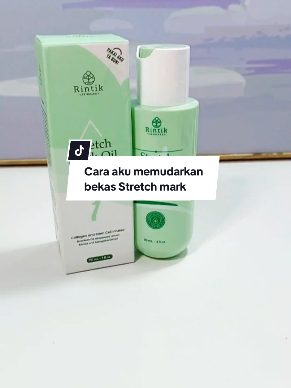 Cara aku memudarkan bekas Stretch mark. Stretch mark ini muncul saat pubertas dulu, karena udah lama jadi warnanya jadi putih gitu. Emang ngg mudah ngilangin Stretchmark yang udah putih tapi kan kita tetap harus usaha. #memudarkanstretchkmark #stretchmarkoil  #strechmarks  #creatorsearchinsights  #rintikstretchmarkoil 