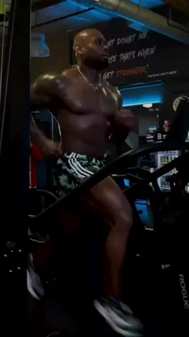 The celebrity trainers of all trainers…Corey Calliet 💪🏼⚡️ Did you go to the gym today????  Meet Corey at the Fit Expo LA! 🎟️ #strengthtraining #GymTok #fitnesscommunity #celebritytrainer #bodytransformation #discipline 