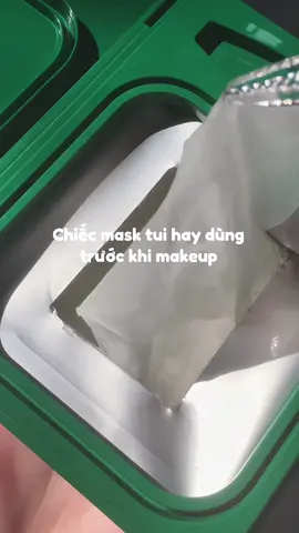 Ngoài Reedle Shot thì VT COSMETICS cũng siêu hot với hộp mask xanh này đó 😍 @VTcosmetics_official @VT Cosmetics VN @VT Cosmetics US #htxce #hoptacxachiem #review #BeautyTok #beauty #unboxing #reviewlamdep #lamdep #skincare #skincareroutine #skincaretips #mask #vtcosmetics #vtfluencer #kbeauty #glassskin #stepzero #microneedling #centellaasiatica #viralskincare #amazonfind #matna #maskgiay #matnagiay 