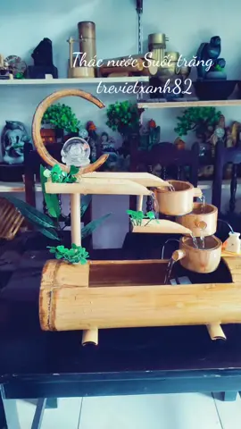 Em có về cùng anh hay sợ mưa ướt áo?