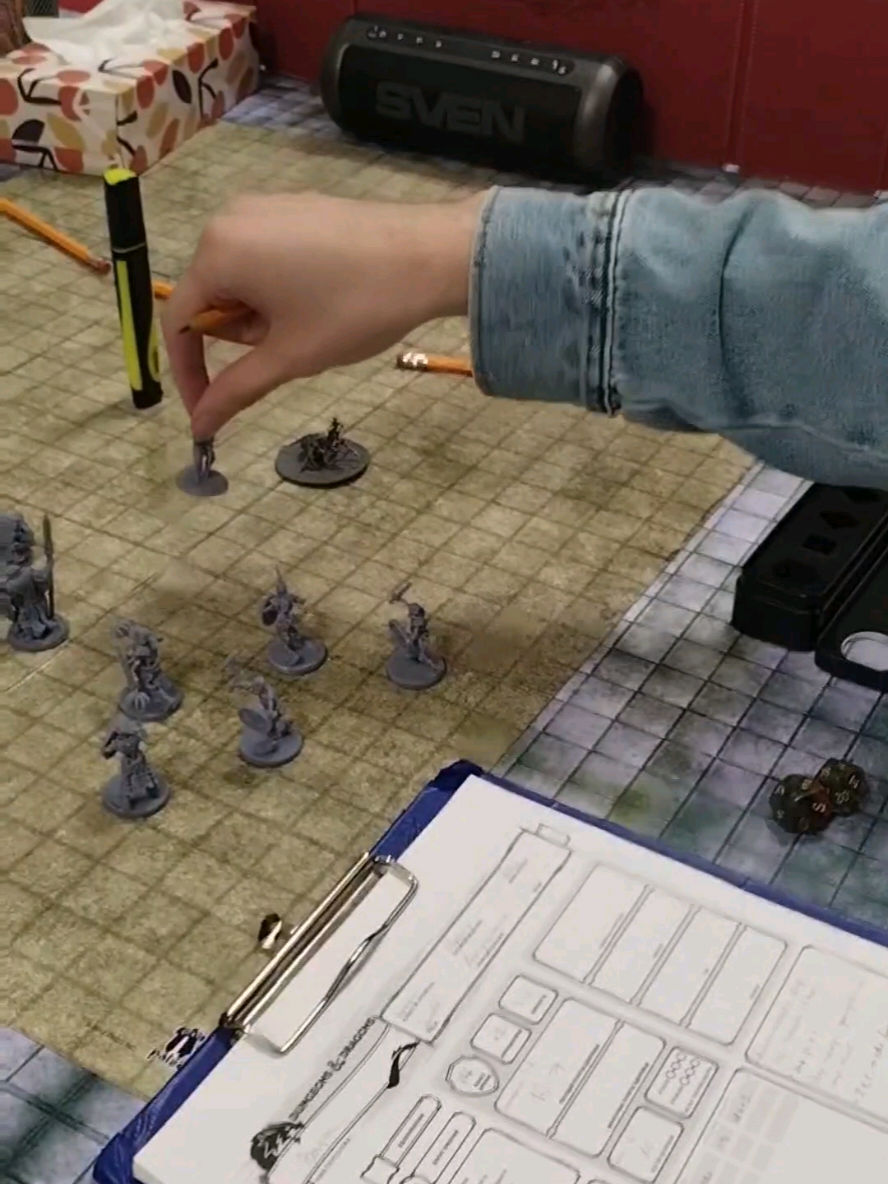 Ставь лайк за дядю Богдана и стремянку на фоне #dnd #ttrpg #днд #нри #dungeonmaster #dungeonsanddragons #подземельяидраконы 