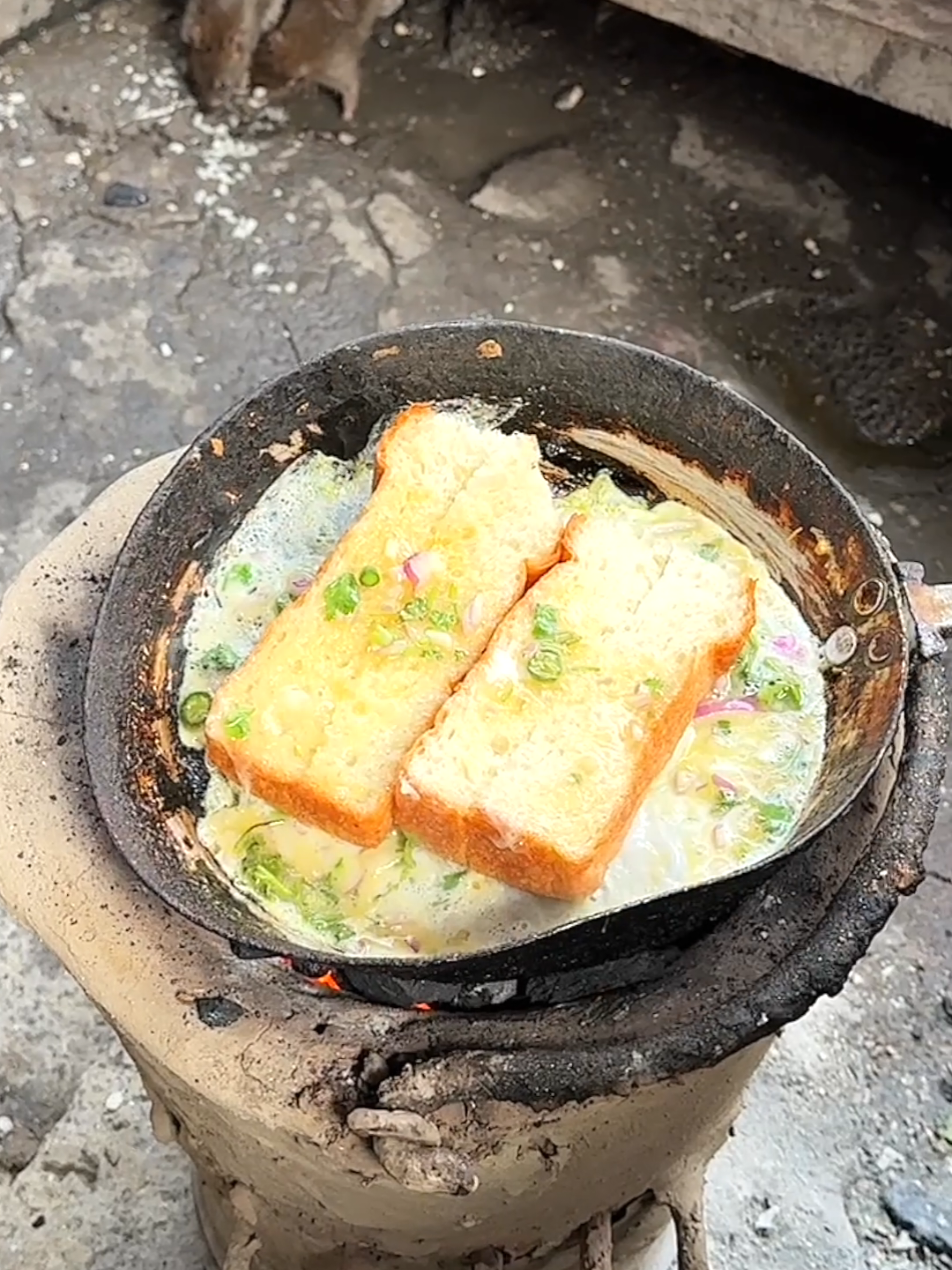 Only $0.4 Egg Toast in India - Indian Street Food 📍Toast Shop - Kolkata in India #toast  #indianfood 