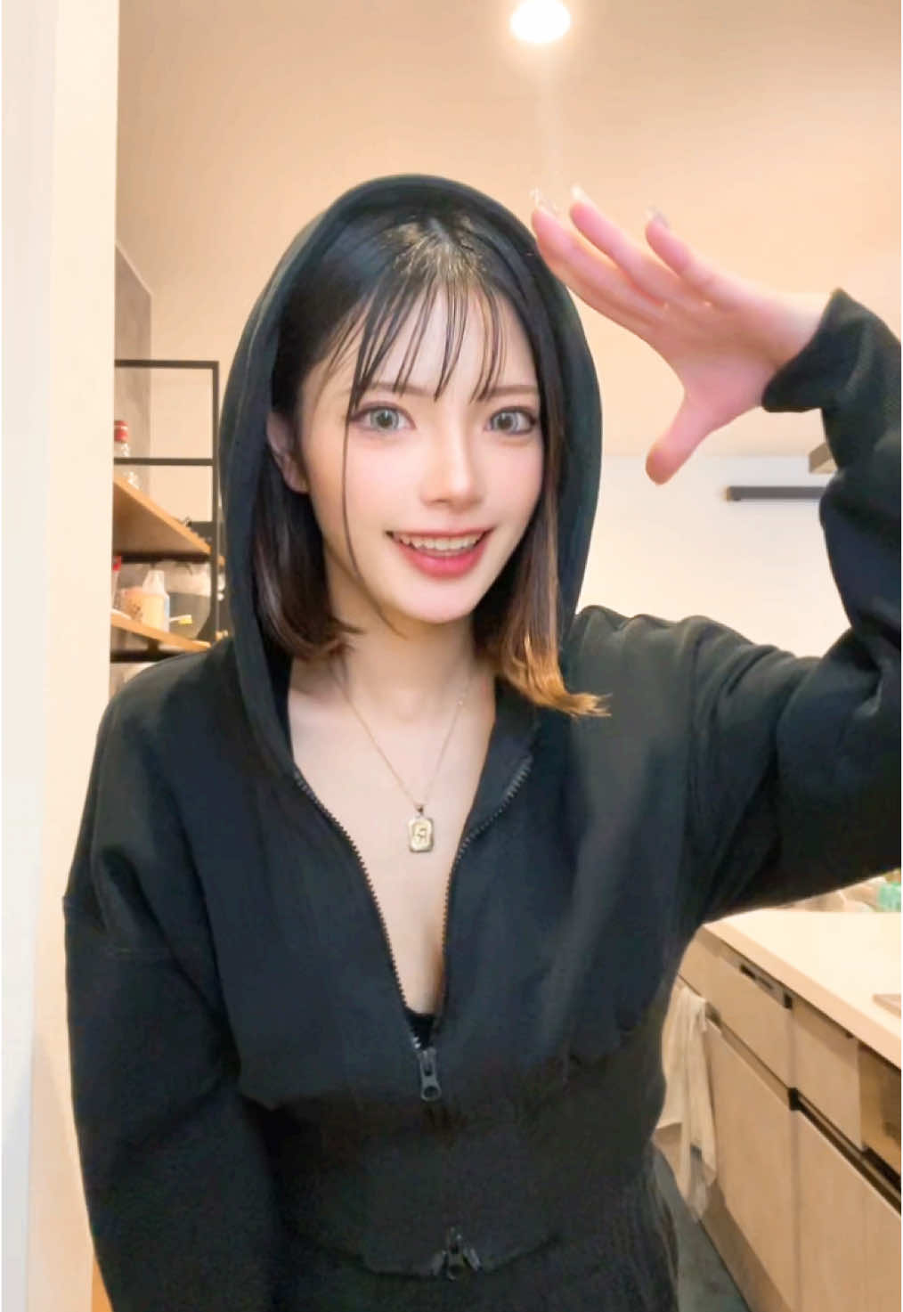 まさかのクリスマスと正月太りで3キロ🐷 トレーニング入会するとは思ってもいなかったけど、入会したからには行かなきゃ精神で💸払って頑張る🔥笑 