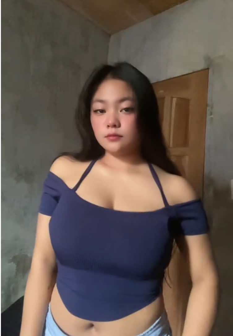 #fyp #tops #offshouldertop #halter #haltertop #kilyph #womenstop 