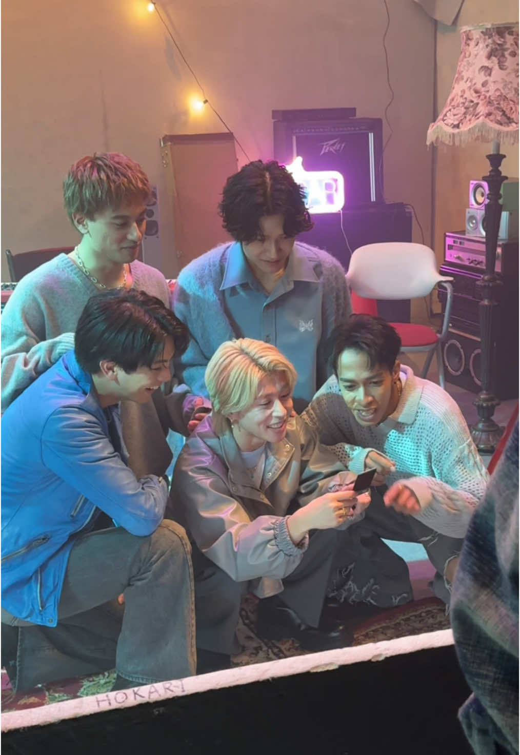 Hello MV撮影🎥✨ チェキ撮影シーンを覗き見👀 💿2.18 ON SALE 1st ALBUM『D.N.A』 #AぇDNA #AぇDNA_Hello #Aぇǃgroup #Aぇとっく