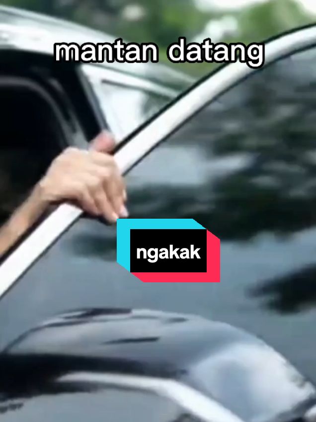 mantan datang lagi #fyp #trending #parodi #gadisdesa #viral #komedi #funny #lucu #lucu_ngakak #ngakakkocak #ngakak #ngakakparah #mentahan #mentahanvideo #cewekcantik #sinetrontiktok #funnyvideos #mantan 