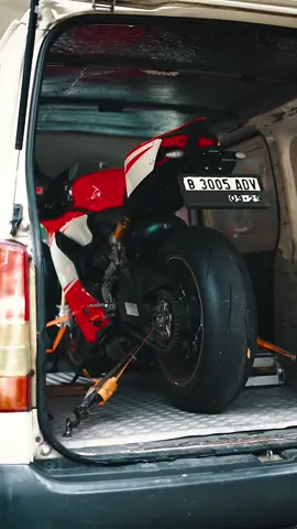 Siap-siap #jajanlucu #panigale #panigale1199 #layzmotor 