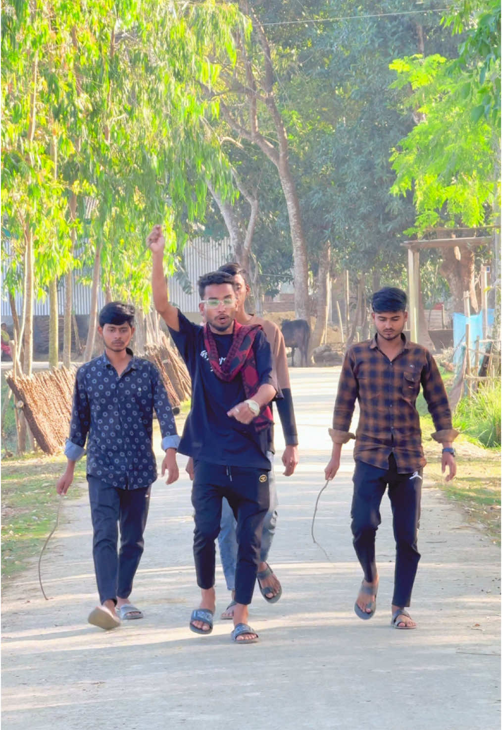 লাকি স্টাইক ১২ টাকা মানি না মানবো না 😂#tranding_ #tiktoktainment #নাছা_ভাই_বিনোদন #comedy #tiktok #tranding #comedy #tranding 