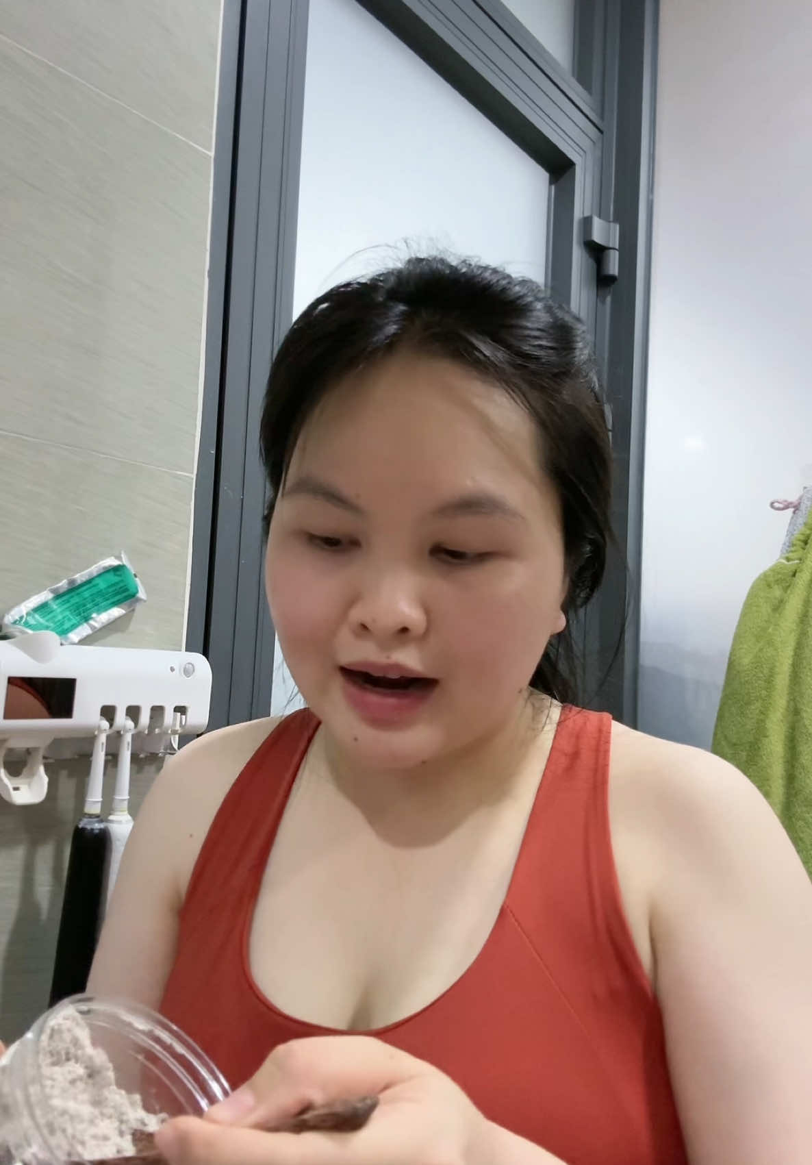 Bột ủ căng bóng ẩm mịn da
