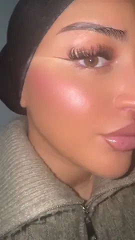 @essence cosmetics 🎀 #fypシ゚viral #fyp #fouryou 