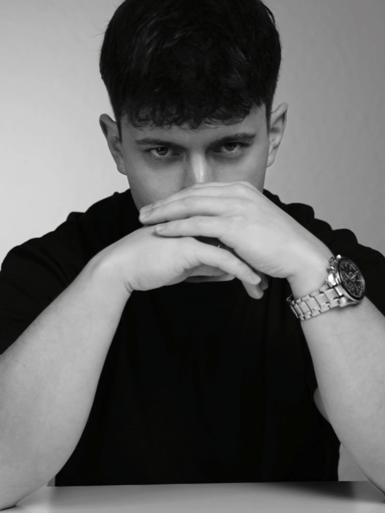 MEN POSES perfect for a profile picture! 📸 part.2  #photoideas #tutorial #photographer #phototrick #pose #iphonee#photography #portrait #blackandwhite