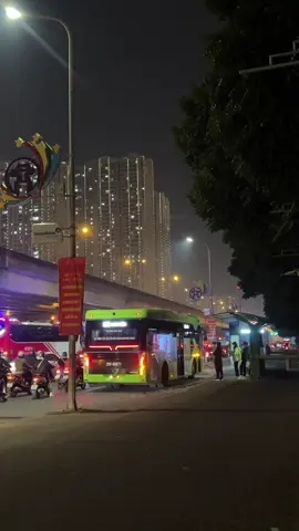 muốn ôm chặt lấy em nhưng sau lại thôi.. #langthanghanoi #chill #hanoi #xh #xuhuongtiktok 