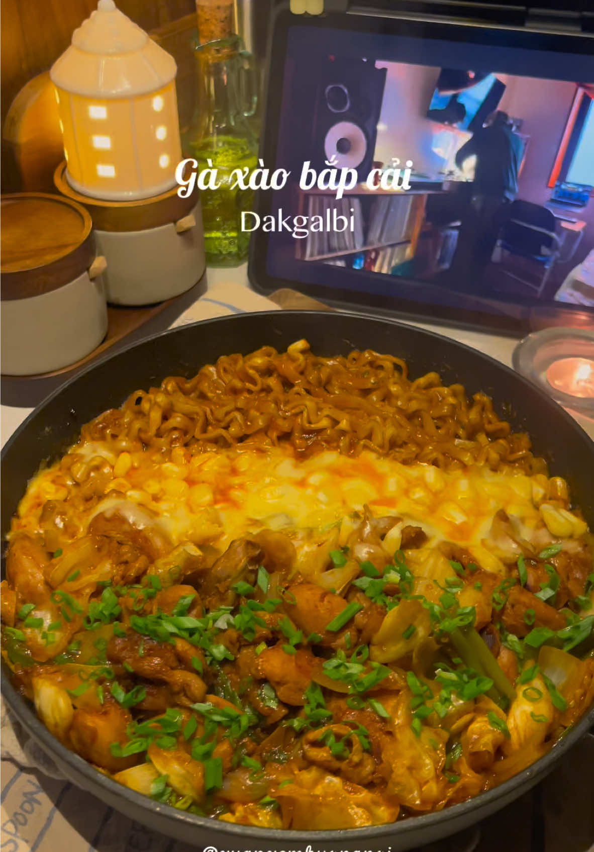 Gà xào bắp cải 🥰❤️ #vtmgr #LearnOnTikTok #ancungtiktok #tiktokcommunityvn #xuanxemhuongnoi 