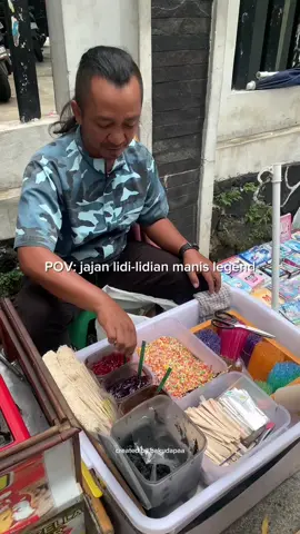 Jajanan jadul yang bikin nostalgia, rasanya enak banget!! #placetogobandung #placetovisit #jajanansd #makananbandung #kulinerbandung #wisatabandung #explorebandung #creatorsearchinsights 