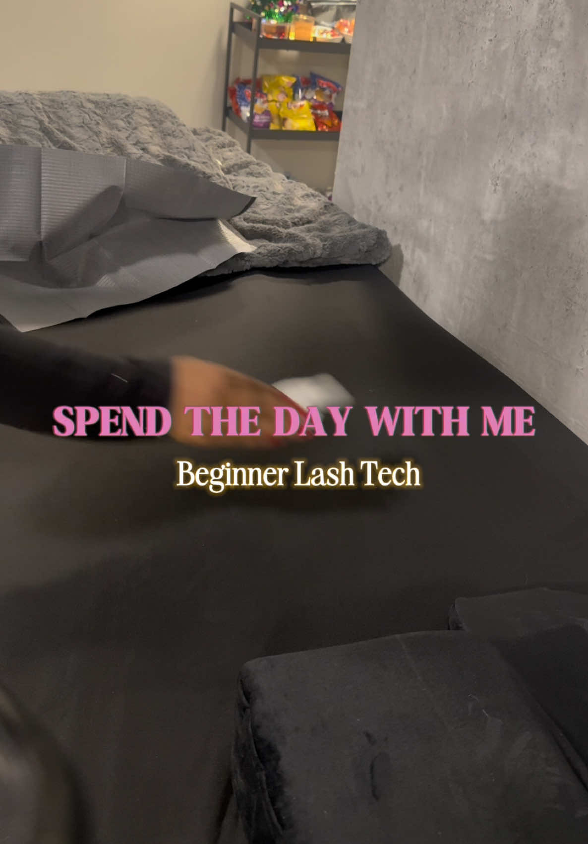 Lash with me 2 client day😍✨🤍 #lashwithme #lashtech #lashtok #lashartist #winnipegtiktok #winnipeglashes #foryou #contentcreator 