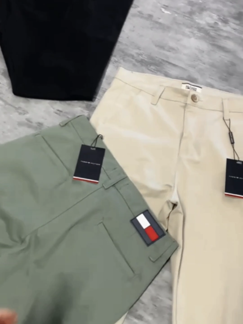 🔥 Estilo e sofisticação com 50% OFF! 🔥 Chegaram as incríveis Calças em Sarja da Tommy Hilfiger, disponíveis do tamanho 38 ao 48! 👖✨ Perfeitas para compor looks casuais ou elegantes, essas calças unem qualidade premium e o charme icônico da marca. 💰 De R$ 340,00 por apenas R$ 170,00! ✅ Ajuste impecável ✅ Conforto e durabilidade garantidos ✅ Cores versáteis para todas as ocasiões 🌟 Não perca essa chance exclusiva na Absurda Brasil Store! Garanta a sua e eleve o seu visual com elegância e economia. 🛒 #TommyHilfiger #ModaMasculina #EstiloComClasse #PromoçãoImperdível #AbsurdaBrasilStore #CalçasDeGrife #LookElegante #FashionSale #CapCut 