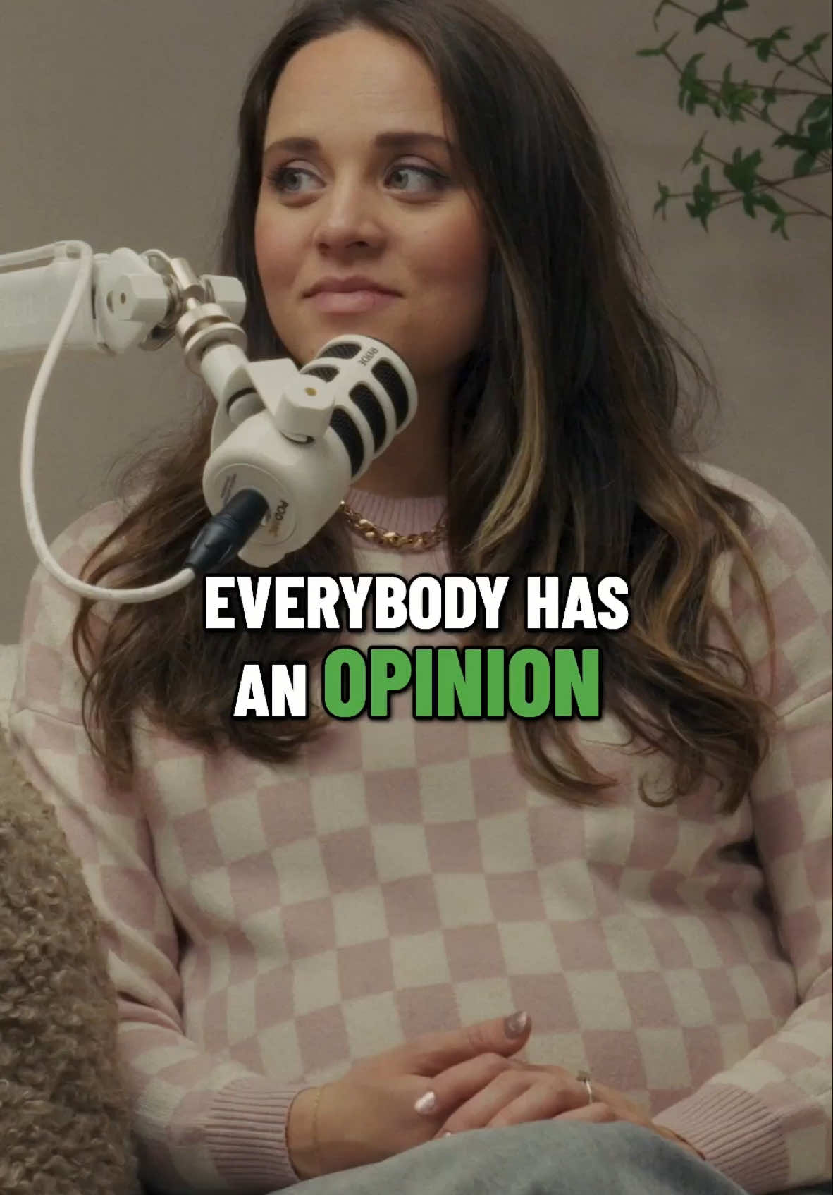 How do YOU respond to critics?! #christiantiktok #jingerandjeremy #jinger #jingervuolo #jingerduggarvuolo #podcast #jingerduggar #duggars #19kidsandcounting #countingon #critics #criticism