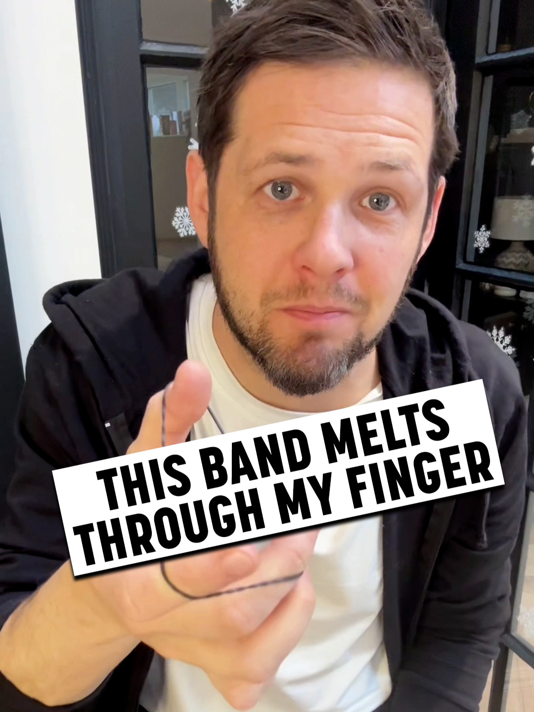 This one will shock your friends 😱 #magictrick #Marlow #mindblown #easytrick