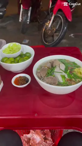 Đi làm về mệt lủi thủi ăn một mình nhìn trời mưa cái buồn ngang... #xuhuong #tiktok #buon_tam_trang 