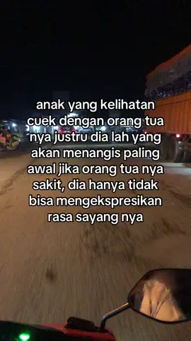 mungkin dia terlihat tidak perduli tapi sebenarnya hati nya rapuh