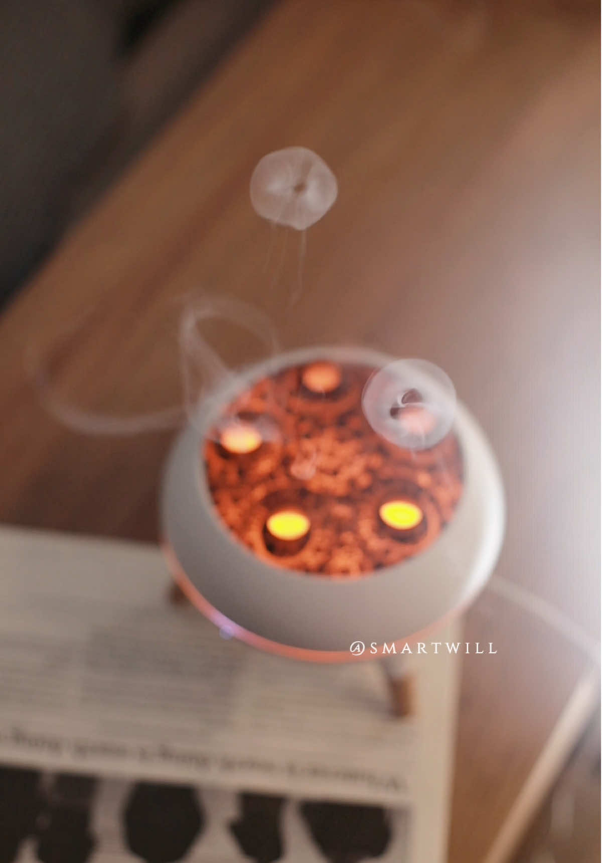 The mesmerizing jellyfish humidifier adds tranquility and comfort to your space-truly soothing#jellyfish #humidifier #airhumidifier #homedecor #gift #tiktokmademebuyit 