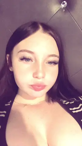 My necklace messed up 🥶