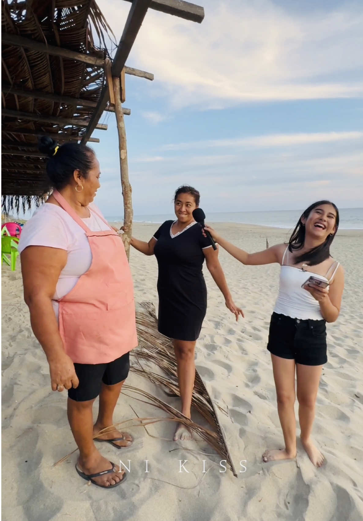 PinPon con @Martha Pino🏝🌊  y la Zyky Las Bodoques. #pinpon #marthapino #syky #playaparaiso #haciendadecabañas #fy #fyp #tiktok #apoyo #viral #nikiss #videoviral #like #