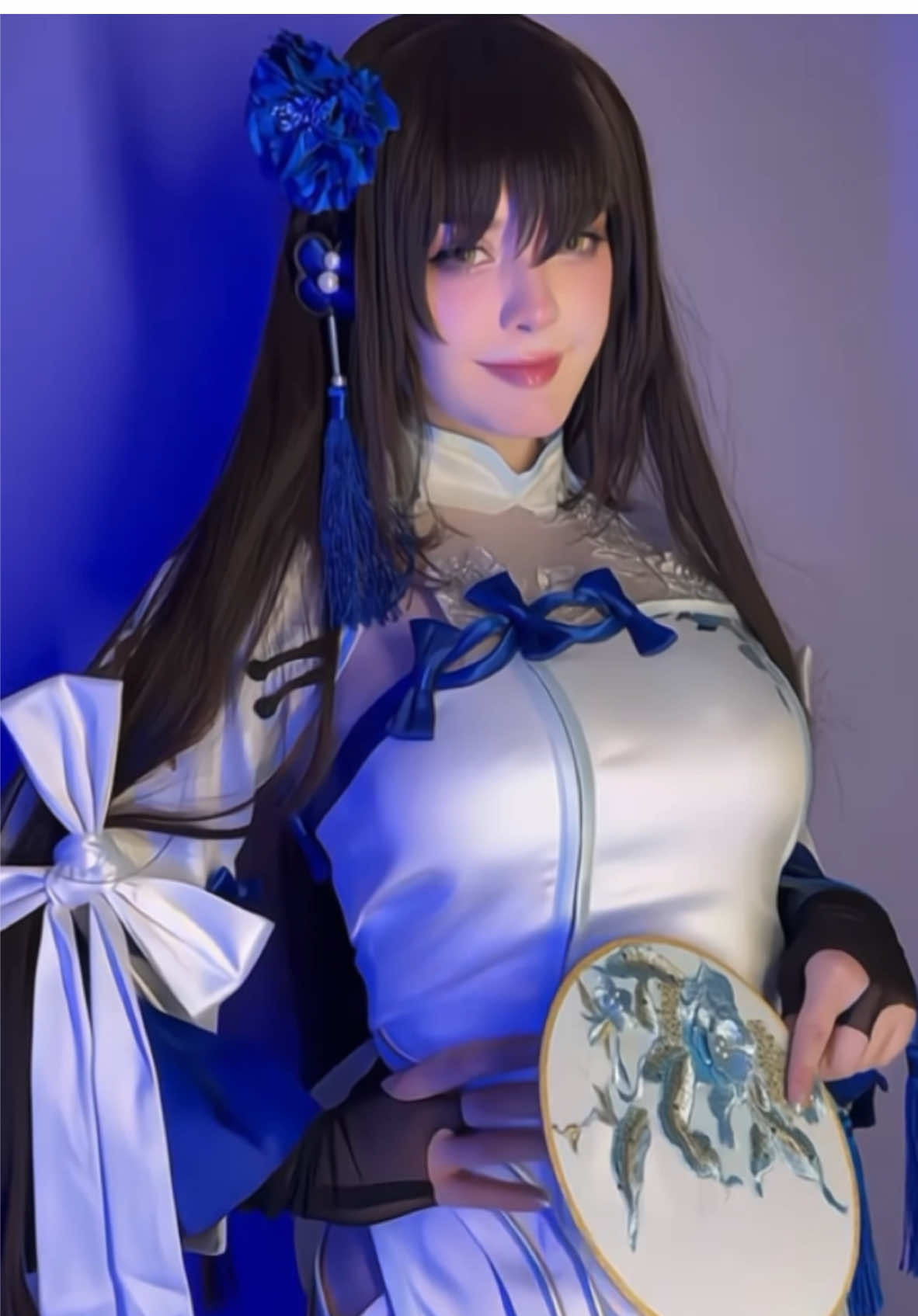 Daiyan from Girls Frontline 2 in her narcissus outfit 🩵 Available starting Jan. 16th!  #girlsfrontline2exilium #gfl2exilium #gfl2 #GirlsFrontline #Daiyan #cosplay