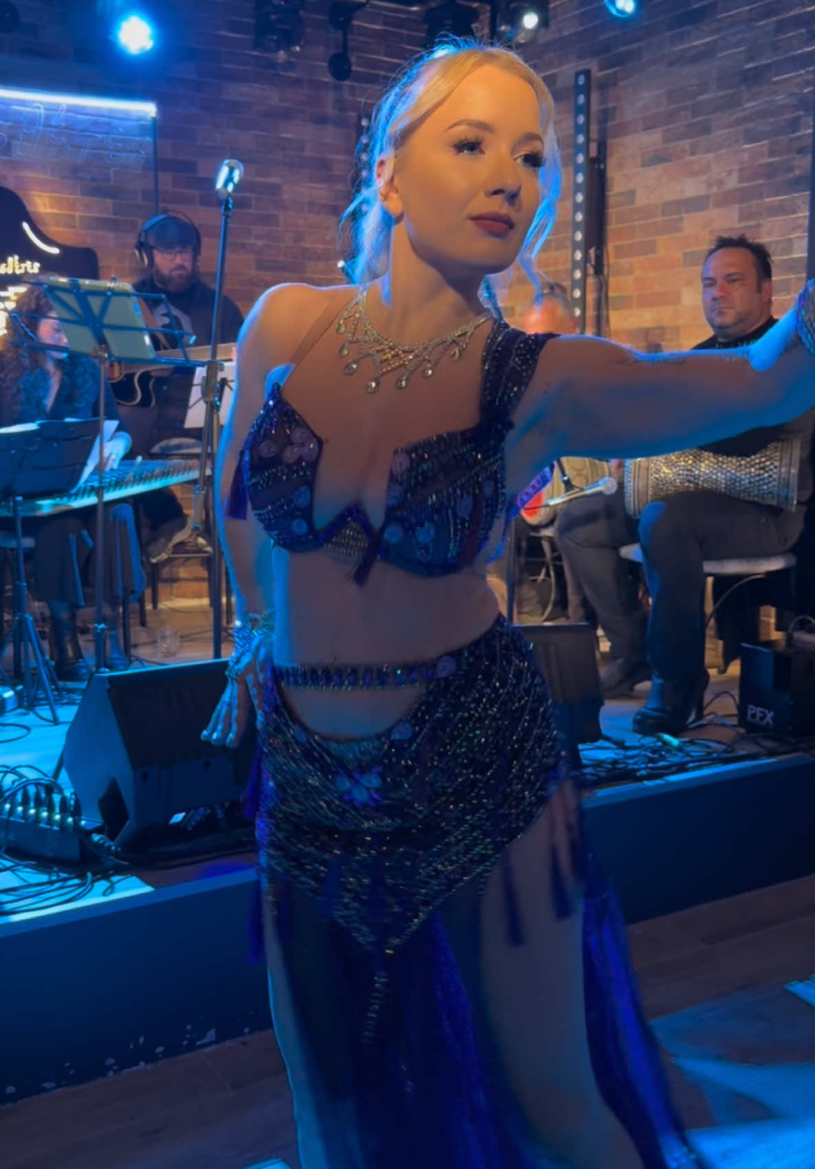 Such an experience!! Dancing with live orchestra 😍😇 #dance #live #orchestra #oriental #bellydance #athens #greece 