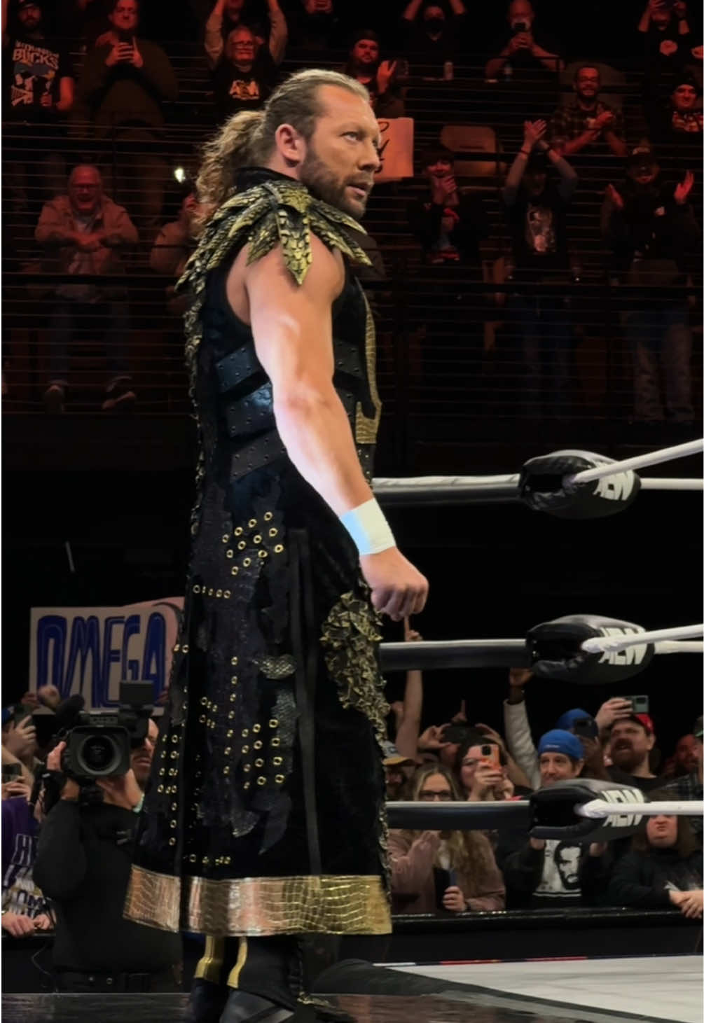 The BEST BOUT MACHINE Kenny Omega is BACK in #AEW! #kennyomega #aewdynamite #aewtiktok #prowrestlingtiktok #allelitewrestling