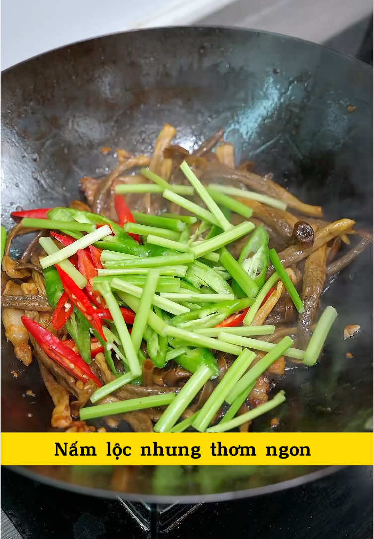 Nấm lộc nhung giòn thơm ngon #review #namlocnhung #dotet2025 #ngocreview 