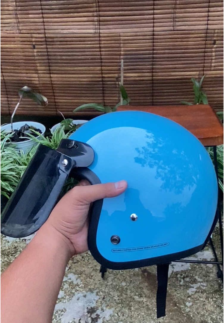 #achstore #awlhelm #helmcewek #helmbogo #helmbogokekinian #wibgajian #helm #helmet #helmetloverindonesia #helmretro #helmhijab 