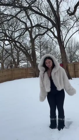 This wasn’t as fluffy as i thought lol😂 #snow #funny 