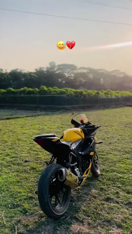 Shok gsxr-150😅💔 #your_jubu #15m #bikelover #romenticboy #romentic #emotional #gsxr150 #sadstory #trending #tiktok #bikelover #sadstory #suzuki #bikesadvideo #15m #bikesadvideo #trending @TikTok Bangladesh 