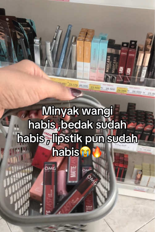Habis satu , habis semua😭😭😭🥵🔥🔥🔥🔥#fypage #fypage #fy #fyppppppppppppppppppppppp #masukberandafyp #viralvideo #viraltiktok #fypシ゚ 
