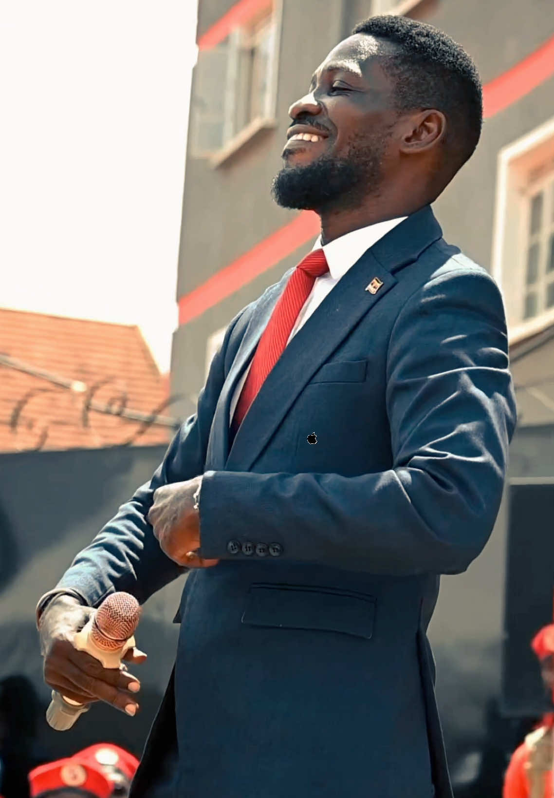 ᴹᴿ ᴾᴿᴱˢᴵᴰᴱᴺᵀ: @Bobi Wine• ———🇺🇬✊🏿☂️🙏🏿   #38YearsOfDictatorship #BobiWineThePeoplesPresident #FreeAllPoliticalPrisonersInUganda