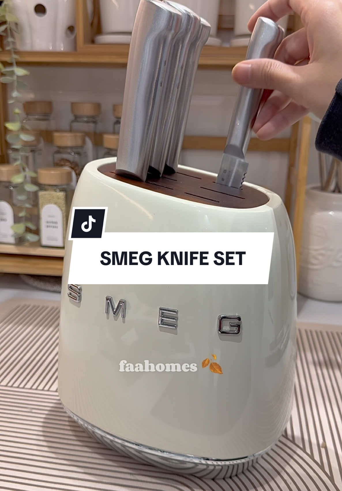 Idaman para waniterrrr 🤍 sumpeh lawaaaa terukssssss 🤤😍 #smeg #smegknife #setpisausmeg #smegkitchen 