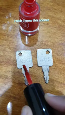 Use nailpolish to know whick key goes where 🔑 #keys #nailpolish #tips #hacks #tipsandtricks #viralvideos #foryoupage 