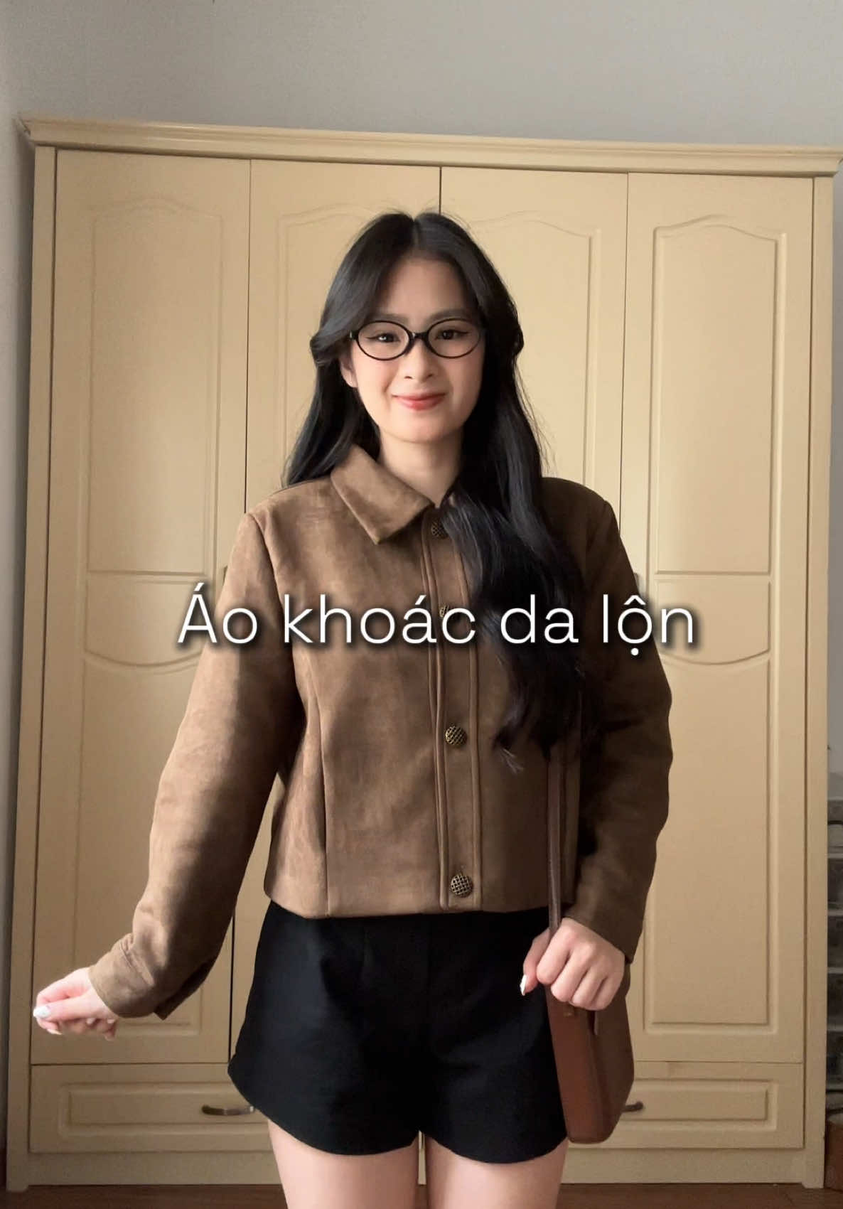 ✨Lại thêm 1 siêu phẩm áo khoác da lộn nữa nè  #emsocday #aokhoacda #aokhoacdalon #aokhoacdanu 