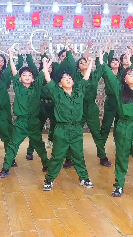 Viết tiếp câu chuyện hòa bình 🇻🇳🇻🇳 (dc: thầy @Việt Anh Bùi) #baoson #kiddycrew #dance #vietnam #fyp #xuhuong 